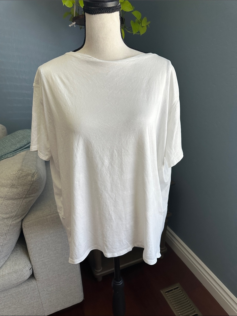 lululemon athletica White Long Sleeve Tee
